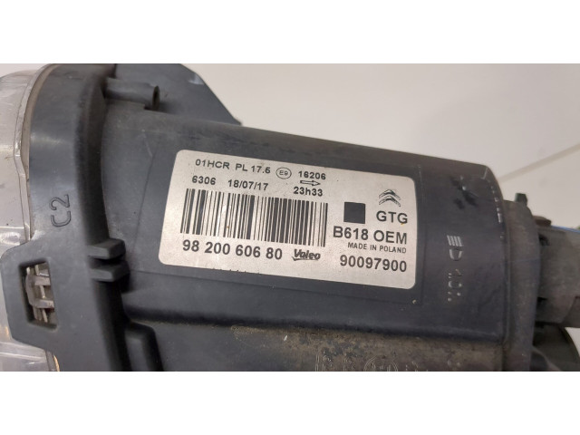 Фара передняя  Citroen C3 2016-2020 левая 