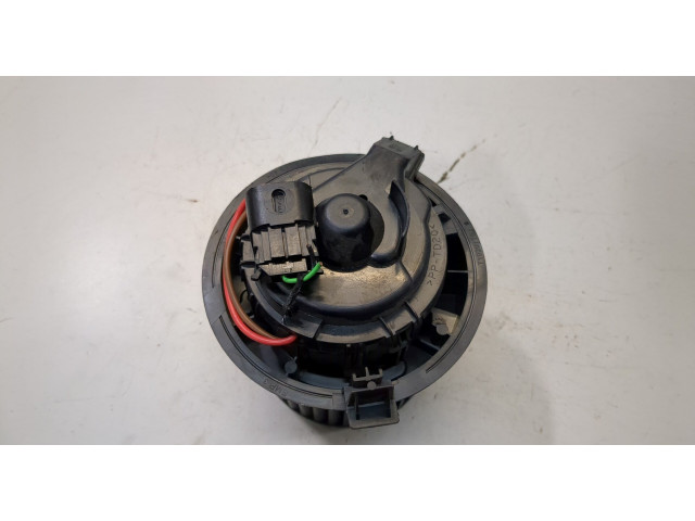 Моторчик печки  Dacia Logan 2012-2016        