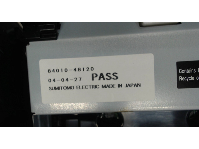 Дисплей бортового компьютера Lexus RX 2003-2009 8401048120