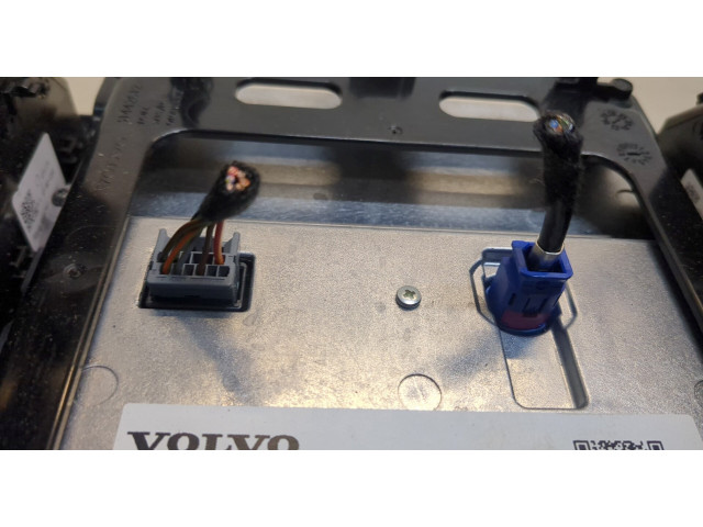 Дисплей бортового компьютера Volvo XC40