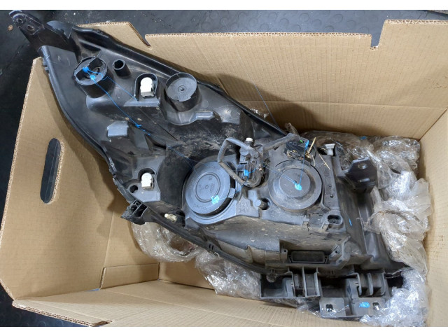 Фара передняя  Renault Scenic 2009-2012 левая 