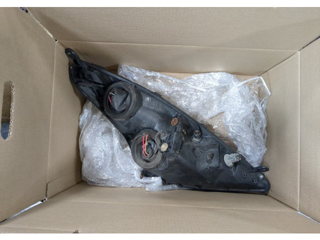 Фара передняя  Toyota Celica 1999-2005 левая 