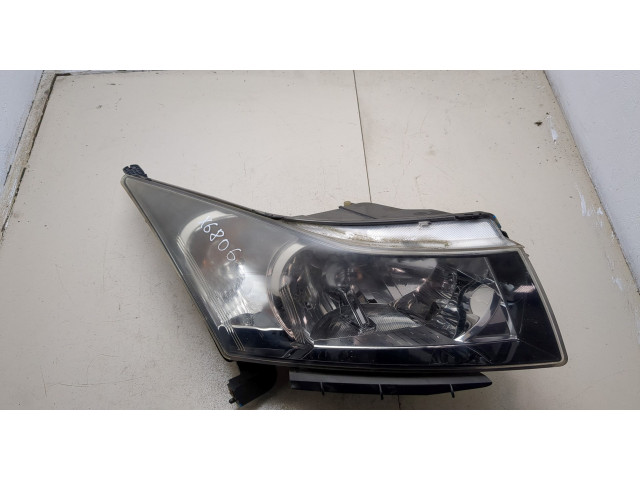 Фара передняя  Chevrolet Cruze 2009-2015 правая 