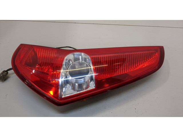 Задний фонарь          