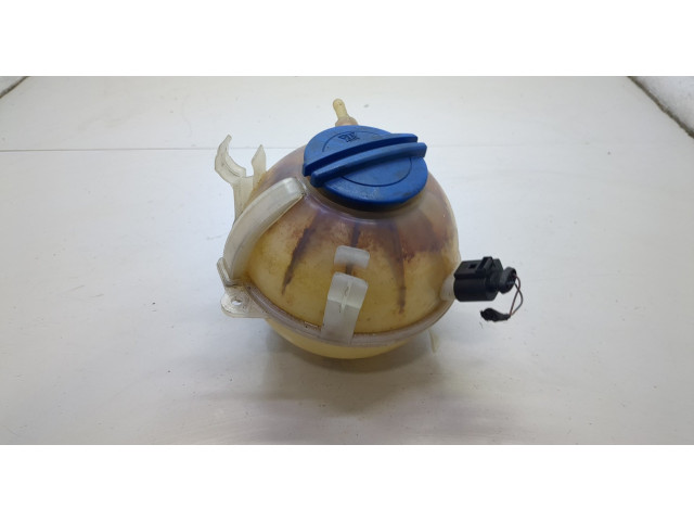 Бачок расширительный  Volkswagen Passat 7 2010-2019 Америка 1K0121407A   