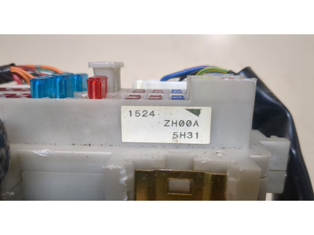 Блок предохранителей Infiniti QX56 2004-2010 1524ZH00A