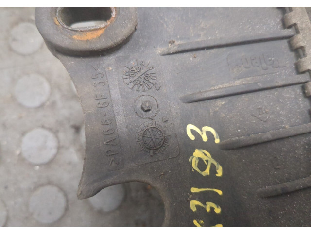 Интеркулер  Renault Trafic 2001-2014 1.9      