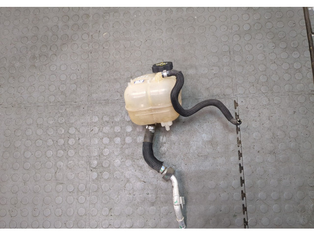 Бачок расширительный Chrysler 200 2014-2017 68102155AC