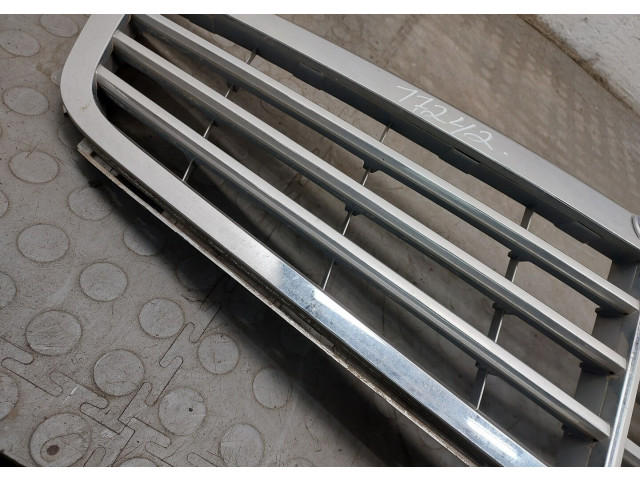 Решетка радиатора Mercedes C W204 2007-2013