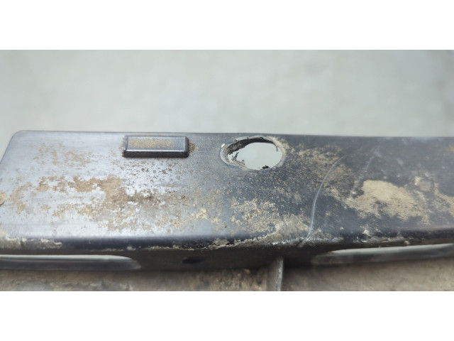 Решетка радиатора  Mercedes E W212 2009-2016          A2128850822, A2128850622, A2128852574