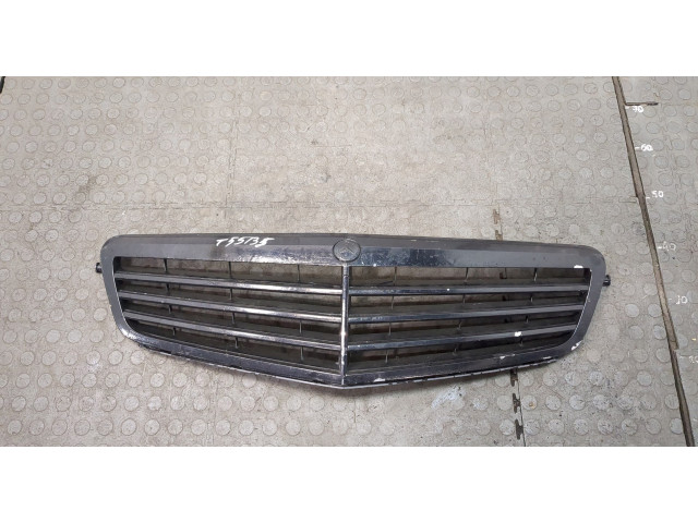 Решетка радиатора  Mercedes C W204 2006-2015          