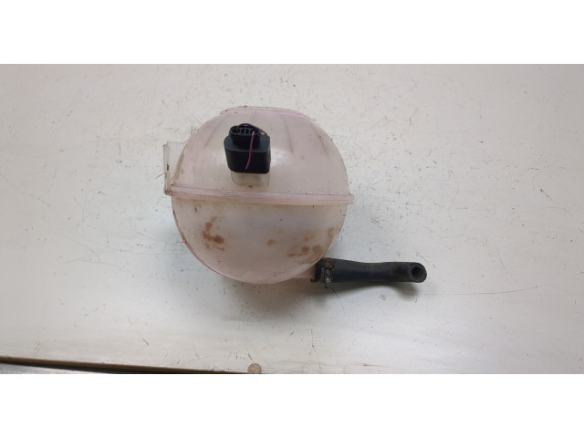 Бачок расширительный Volkswagen Passat 6 2005-2010