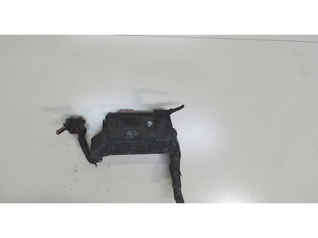 Блок предохранителей  Nissan Almera Tino      24381AU000    1.8