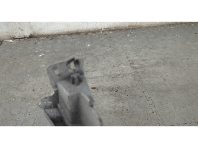 Бампер Volkswagen Jetta 5 2004-2010 передний 1K0807217E