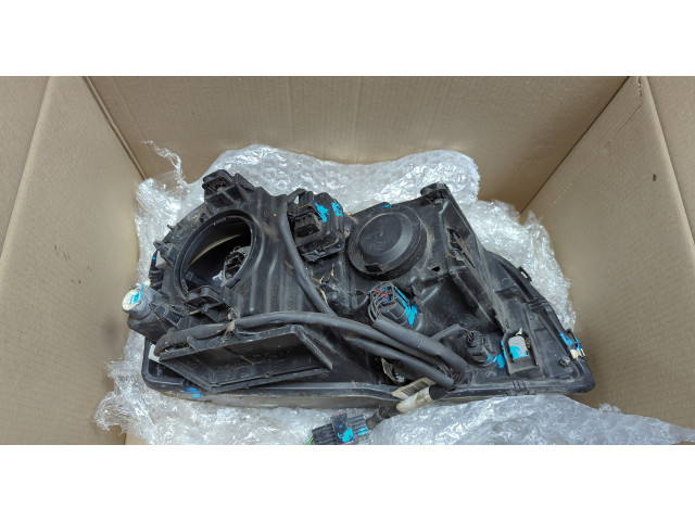 Фара передняя  Volvo XC90 2002-2014 левая 