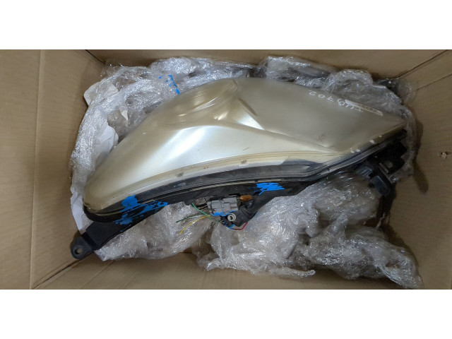 Фара передняя Toyota Urban Cruiser левая