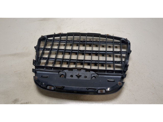 Решетка радиатора  Subaru Tribeca (B9) 2004-2007           3 91121XA20A