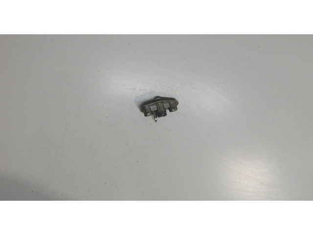 Замок багажника  Volvo S60 2000-2009       