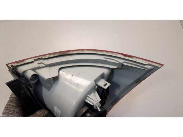 Задний фонарь 1K6945096AA