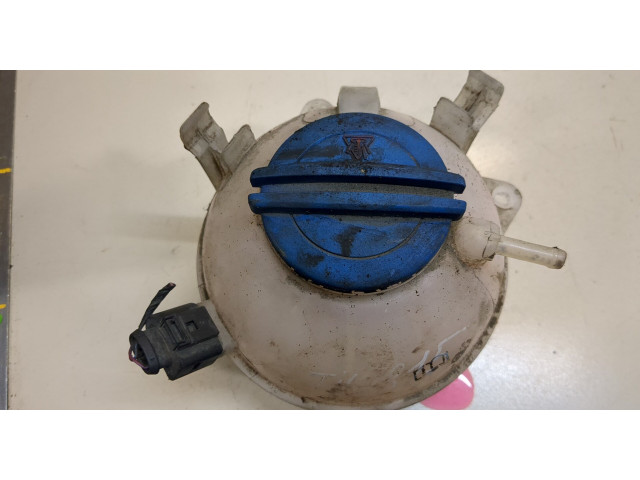 Бачок расширительный  Skoda SuperB 2008-2015     1.6