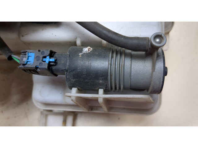 Бачок омывателя  Renault Trafic 2014-2021    