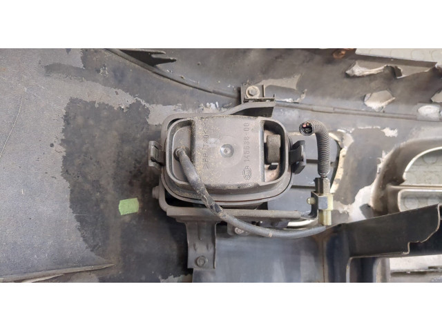 Бампер  Mitsubishi Carisma передний   