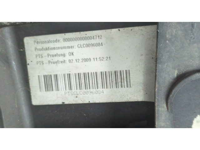 Решетка радиатора  Mercedes CLC 2008-2011          