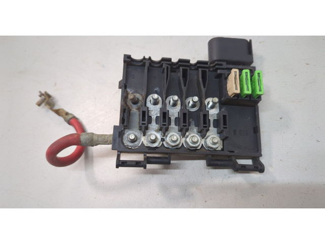 Блок предохранителей  Volkswagen Transporter 4 1991-2003         