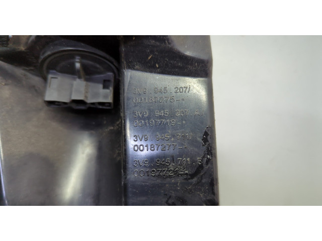 Задний фонарь          