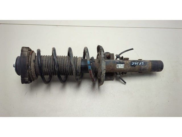 Стойка амортизатора Skoda Fabia 1999-2007 6Q0413031BH, 6Q0411105AE