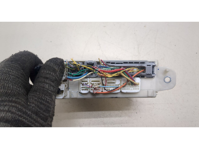 Блок предохранителей Lexus IS 2005-2013