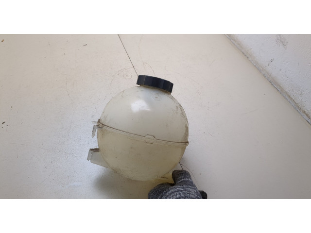 Бачок расширительный  Cadillac XT4    