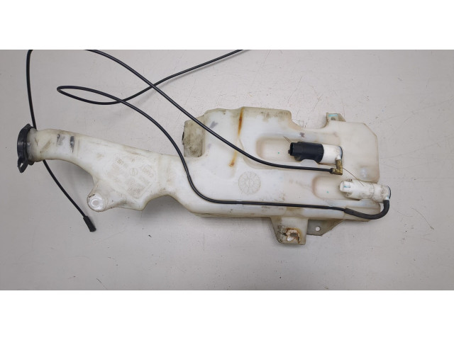 Бачок омывателя Chevrolet Tahoe 2006-2014 25731418