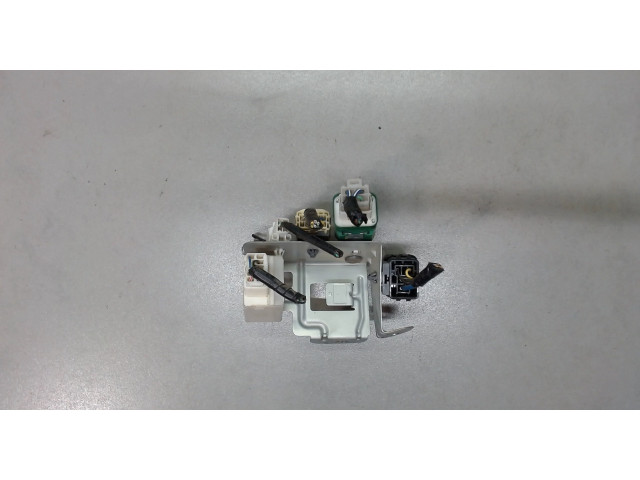 Блок реле Ford Ranger 2006-2012 0568002120 2.5