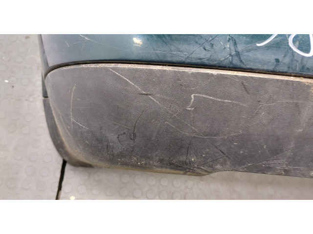 Бампер Volkswagen Passat 5 2000-2005 задний 3B9807417A, 3B9807521