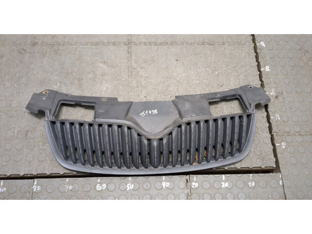 Решетка радиатора  Skoda Fabia 2007-2010          