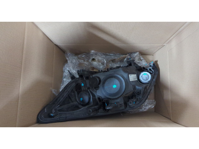 Фара передняя  Ford Kuga 2008-2012 правая 