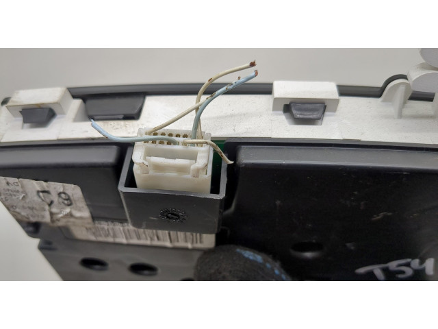 Панель приборов Toyota Corolla E12 2001-2006 8380002C90