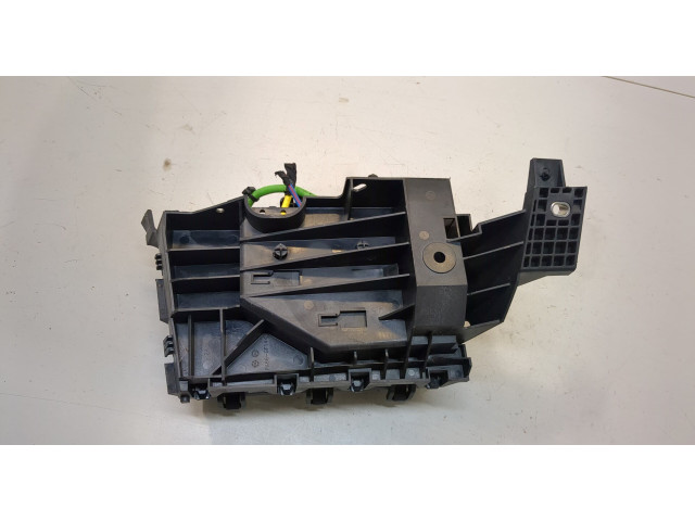 Блок предохранителей  Lincoln MKZ 2016-2020         