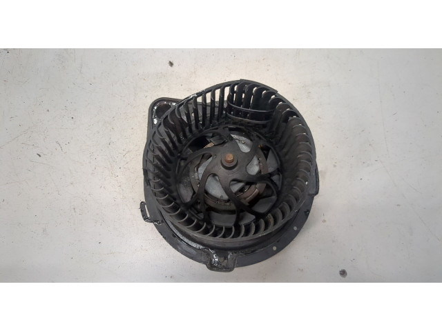 Моторчик печки Skoda SuperB 2001-2008 8D2820021 8D2820021