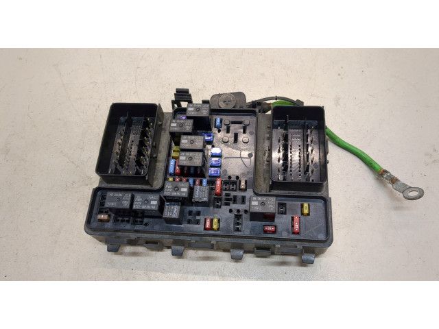 Блок предохранителей  Lincoln MKZ 2016-2020      hg9t14d068bb   