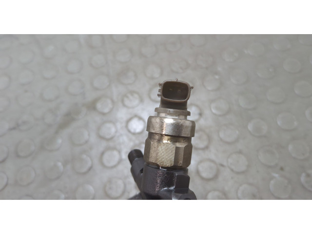 Форсунка топливная Mitsubishi L200 2006-2015 1465A367