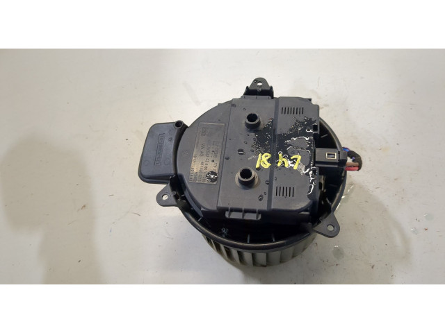 Моторчик печки Audi A6 (C7) 2011-2018