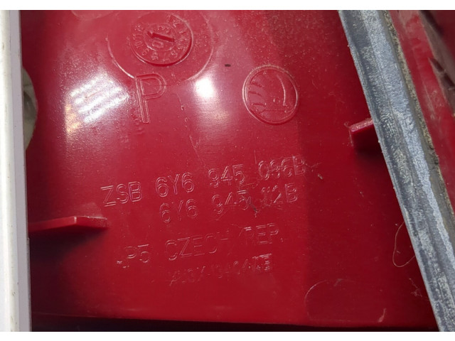 Задний фонарь     6Y6945086B   Skoda Fabia 1999-2004 