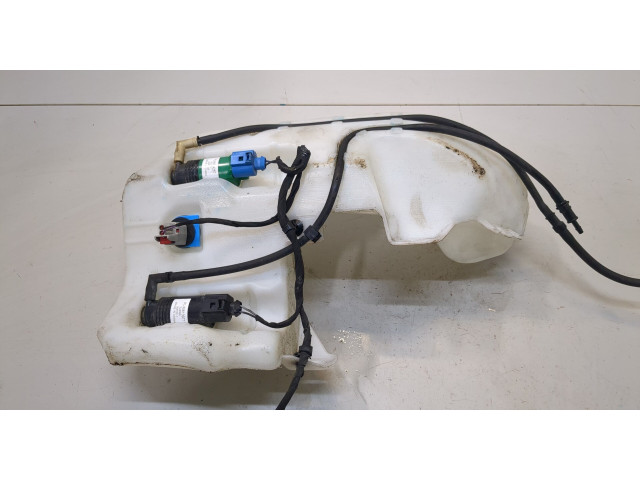 Бачок омывателя  Cadillac XT4    