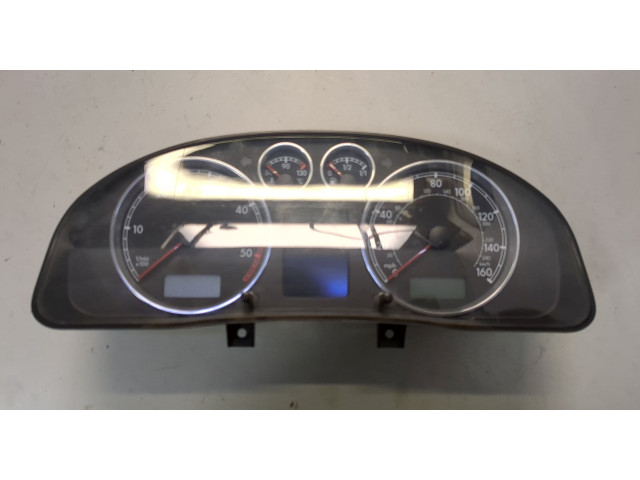 Панель приборов  Volkswagen Passat 5 2000-2005            