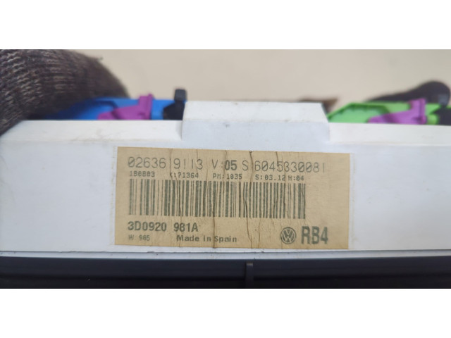 Панель приборов  Volkswagen Phaeton 2002-2010       3D0920981HX     