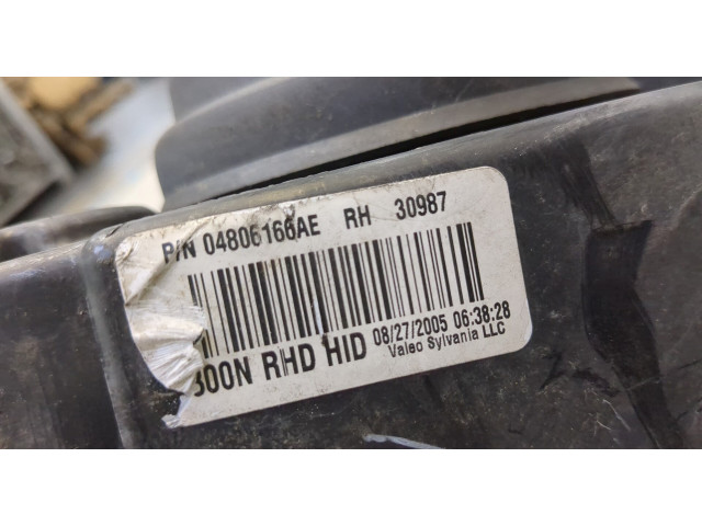 Фара передняя  Chrysler 300C 2004-2011 правая 