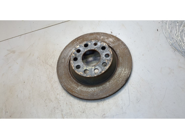 Диск тормозной  Volkswagen Passat CC 2012-2017   задний   5Q0615601G      