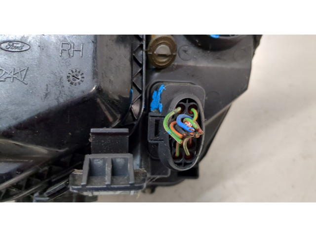 Фара передняя  Ford Focus 2 2005-2008 правая 